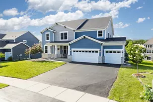 16894 Reeder Rdg, Eden Prairie, MN 55347 - Photo 2
