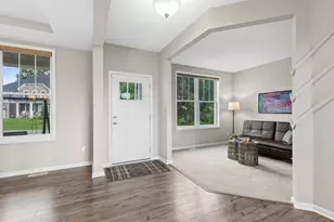 16894 Reeder Rdg, Eden Prairie, MN 55347 - Photo 4