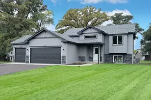 2582 Topaz St, Saint Augusta, MN 56301 - Photo 2