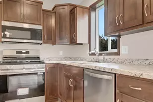 2582 Topaz St, Saint Augusta, MN 56301 - Photo 8