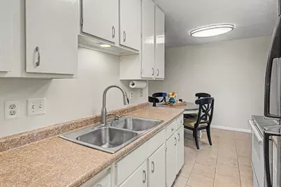 255 Westview Drive #111, West Saint Paul, MN 55118 - Photo 6