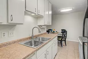 255 Westview Dr, West Saint Paul, MN 55118 - Photo 6