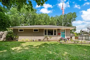 11333 Rich Rd, Bloomington, MN 55437 - Photo 2