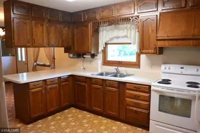 1110 McLeod Avenue N, Glencoe, MN 55336 - Photo 6