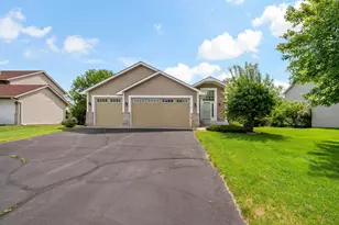 9800 Evergreen Ave N, Brooklyn Park, MN 55443 - Photo 2
