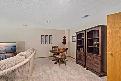 9800 Evergreen Avenue N, Brooklyn Park, MN 55443 - Photo 36