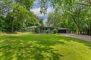 18150 Honeysuckle Ln, Wayzata, MN 55391 - Photo 48
