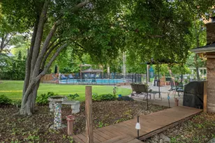 18150 Honeysuckle Ln, Wayzata, MN 55391 - Photo 44
