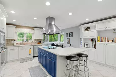 18150 Honeysuckle Lane, Wayzata, MN 55391 - Photo 18