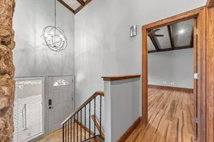 9708 Mill Creek Dr, Eden Prairie, MN 55347 - Photo 10