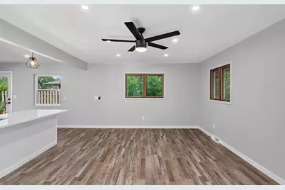 8912 Tretbaugh Drive, Bloomington, MN 55431 - Photo 6