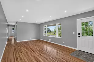 8912 Tretbaugh Dr, Bloomington, MN 55431 - Photo 16