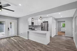 8912 Tretbaugh Dr, Bloomington, MN 55431 - Photo 12