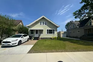 412 4th St NE, Little Falls, MN 56345 - Photo 1