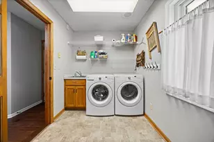 4150 Columbine Ct, Vadnais Heights, MN 55127 - Photo 26