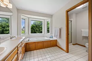 4150 Columbine Ct, Vadnais Heights, MN 55127 - Photo 32