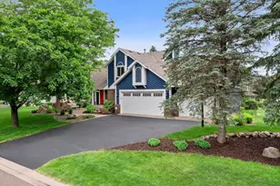 4150 Columbine Ct, Vadnais Heights, MN 55127 - Photo 2