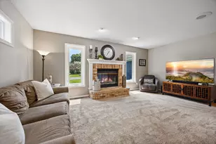 4150 Columbine Ct, Vadnais Heights, MN 55127 - Photo 22