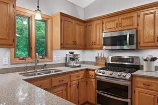 27421 Quinlan Ave, Lindstrom, MN 55045 - Photo 8