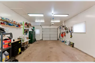 125 W Monroe Avenue, Barron, WI 54812 - Photo 10