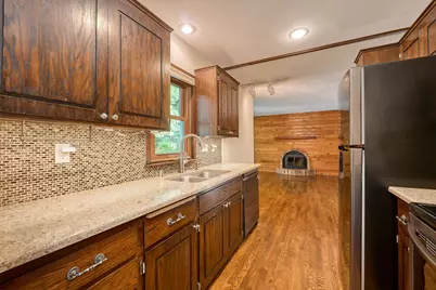 8104 Dakota Lane, Chanhassen, MN 55317 - Photo 6