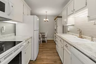 3431 Kent St, Shoreview, MN 55126 - Photo 8