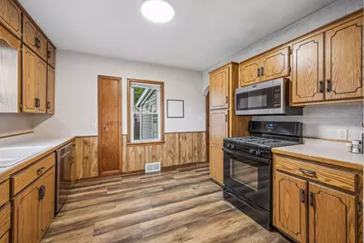 213 Queen Avenue NW, Silver Lake, MN 55381 - Photo 4