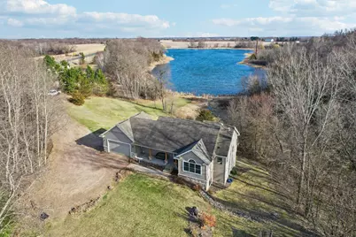 17489 Pleasant Valley Road, Shafer, MN 55074 - Photo 2
