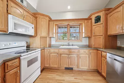 17489 Pleasant Valley Road, Shafer, MN 55074 - Photo 18