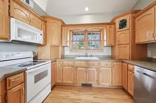 17489 Pleasant Valley Rd, Shafer, MN 55074 - Photo 18
