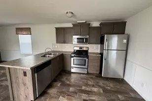 8 Holt Dr, Duluth, MN 55808 - Photo 2