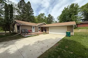 1025 SW 5th St, Grand Rapids, MN 55744 - Photo 18