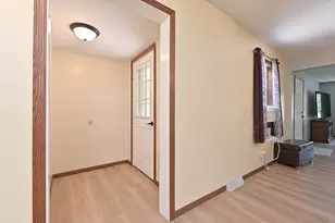 1025 SW 5th St, Grand Rapids, MN 55744 - Photo 4