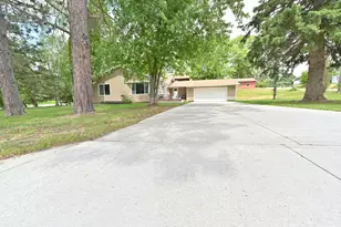 1025 SW 5th St, Grand Rapids, MN 55744 - Photo 2
