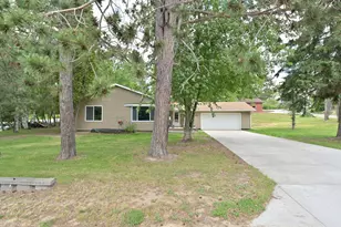 1025 SW 5th St, Grand Rapids, MN 55744 - Photo 1