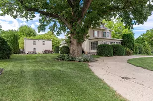 821 E Elm Ave, Waseca, MN 56093 - Photo 2