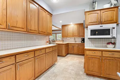821 E Elm Avenue, Waseca, MN 56093 - Photo 20