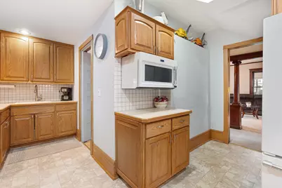 821 E Elm Avenue, Waseca, MN 56093 - Photo 18