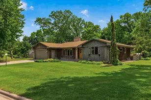 217 Arbor Ln, Burnsville, MN 55337 - Photo 2