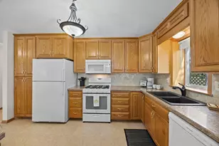 200 Rosewood Ave NW, Isanti, MN 55040 - Photo 6