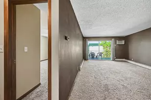 2720 Dale St N, Roseville, MN 55113 - Photo 14