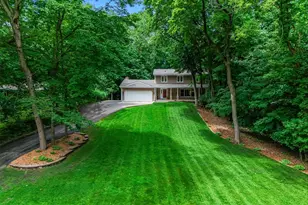 3924 Tonkawood Rd, Minnetonka, MN 55345 - Photo 2