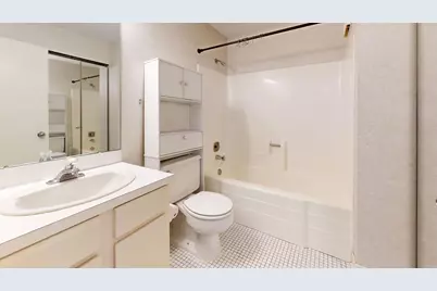 210 W Grant St #204, Minneapolis, MN 55403 - Photo 10