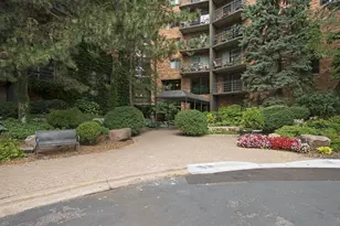 210 W Grant St, Minneapolis, MN 55403 - Photo 14