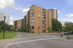 210 W Grant St, Minneapolis, MN 55403 - Photo 18