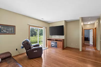 1370 Preston Lane, Shakopee, MN 55379 - Photo 4