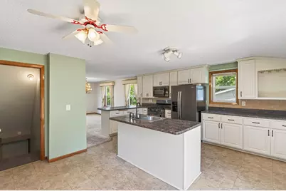 30325 Elm Street, Lindstrom, MN 55045 - Photo 14