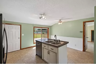 30325 Elm Street, Lindstrom, MN 55045 - Photo 12