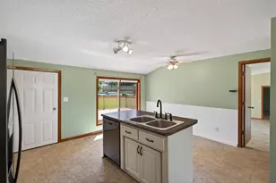 30325 Elm St, Lindstrom, MN 55045 - Photo 12