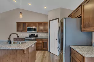 7824 Gunner Dr, Clear Lake, MN 55319 - Photo 6